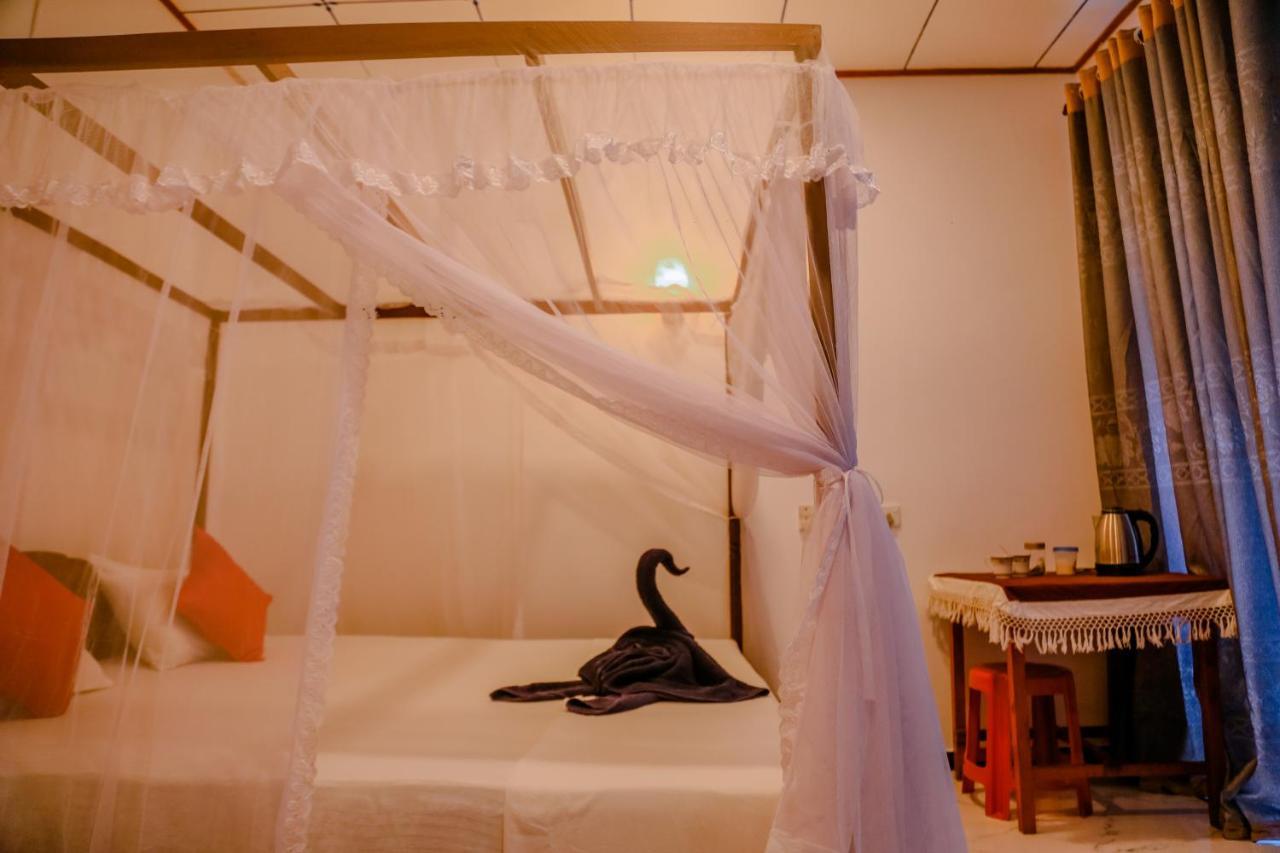 Sajana Ocean Hill Bed and Breakfast Mirissa Εξωτερικό φωτογραφία