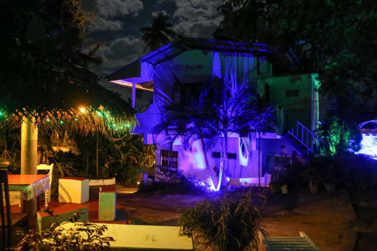 Sajana Ocean Hill Bed and Breakfast Mirissa Εξωτερικό φωτογραφία