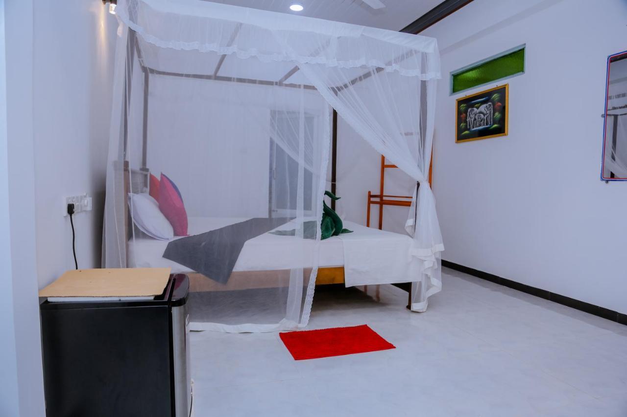 Sajana Ocean Hill Bed and Breakfast Mirissa Εξωτερικό φωτογραφία